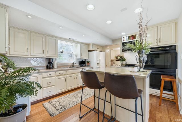 8825 Voyager Drive, Fort Wayne, IN 46804