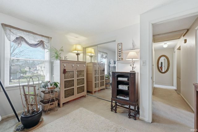 8825 Voyager Drive, Fort Wayne, IN 46804