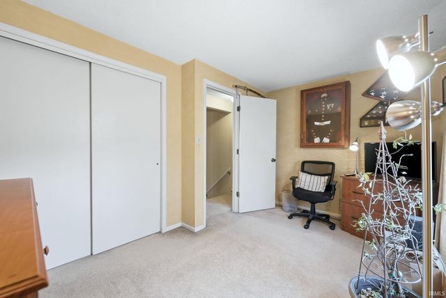 8825 Voyager Drive, Fort Wayne, IN 46804