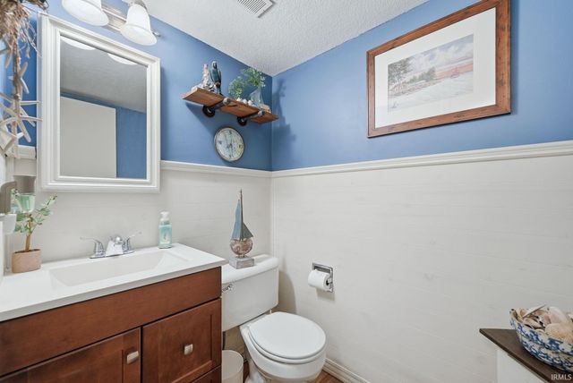 8825 Voyager Drive, Fort Wayne, IN 46804