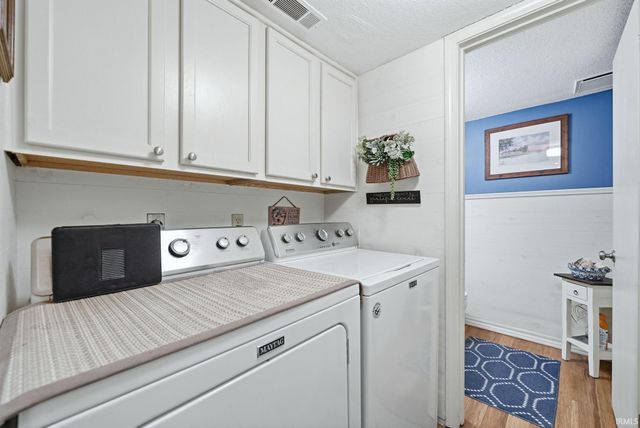 8825 Voyager Drive, Fort Wayne, IN 46804