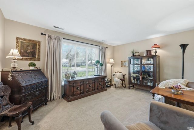 8825 Voyager Drive, Fort Wayne, IN 46804