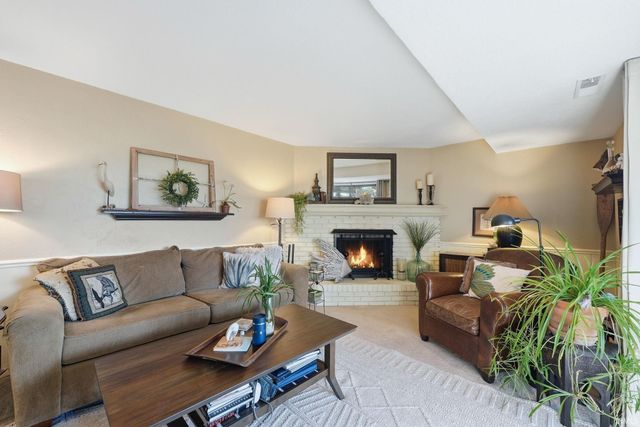 8825 Voyager Drive, Fort Wayne, IN 46804