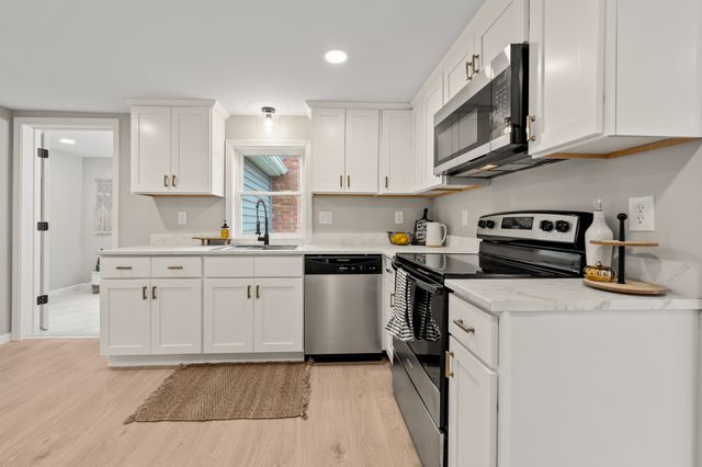 58 Handel Court, East Hartford, CT 06118