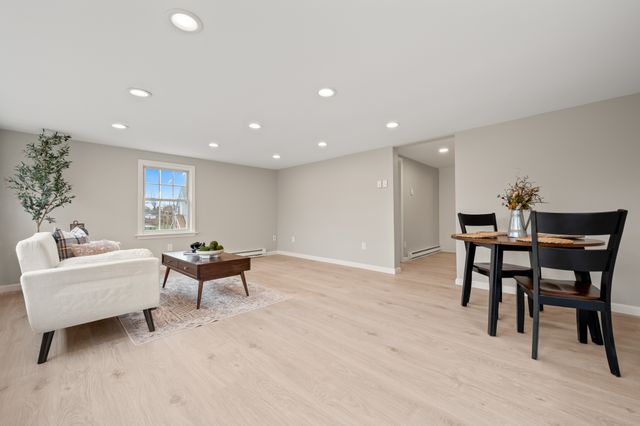 58 Handel Court, East Hartford, CT 06118