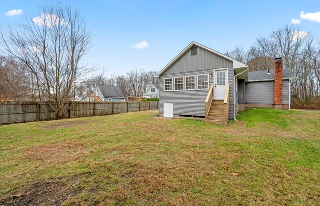 58 Handel Court, East Hartford, CT 06118