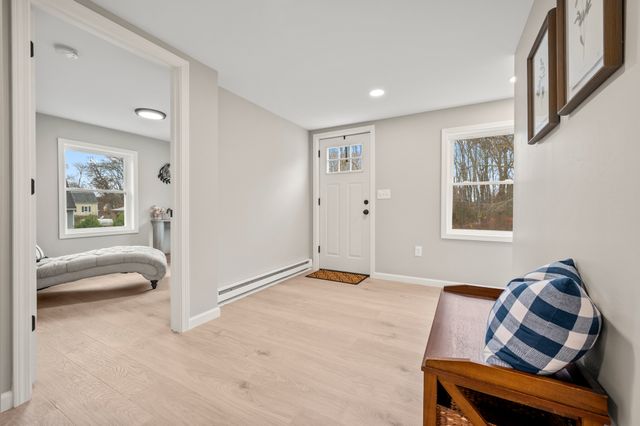 58 Handel Court, East Hartford, CT 06118