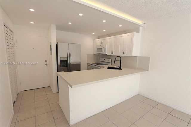 4550 NW 9th St 305E, Miami, FL 33126