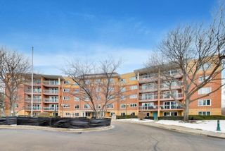 710 Creekside Drive 104A, Mount Prospect, IL 60056