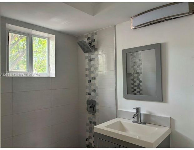 1014 Salzedo St 103, Coral Gables, FL 33134
