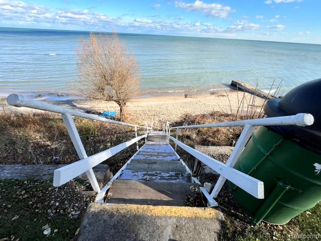 7357 Crest Road, Lexington Township, MI 48450