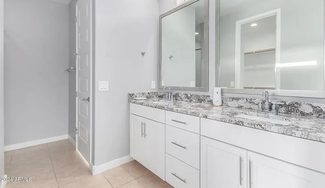 9640 E Thunderbolt Avenue, Mesa, AZ 85212