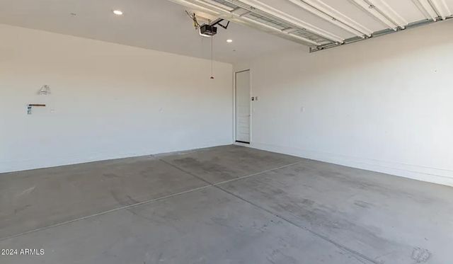 9640 E Thunderbolt Avenue, Mesa, AZ 85212