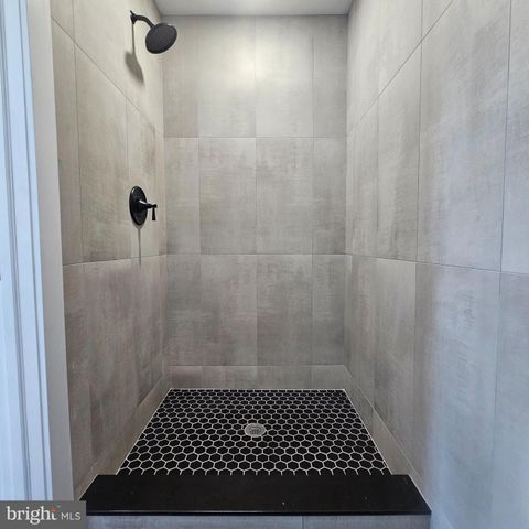 5025 N 9TH ST, Philadelphia, PA 19141