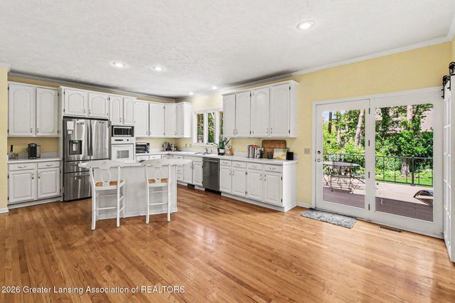 2480 Overglen Court, East Lansing, MI 48823