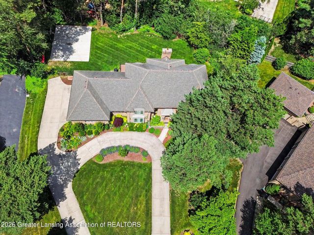 2480 Overglen Court, East Lansing, MI 48823
