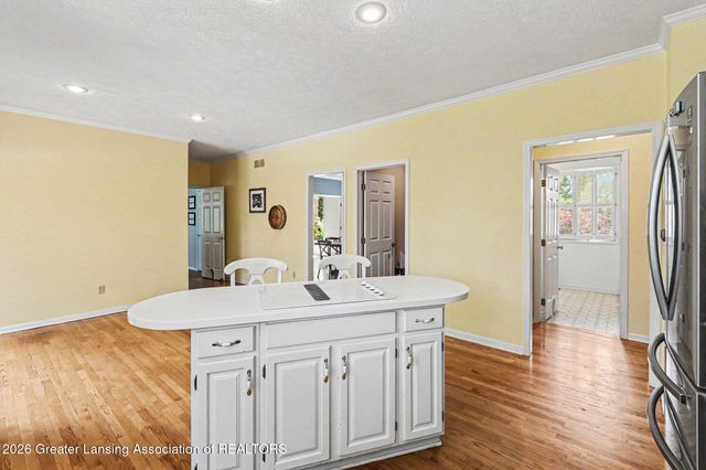 2480 Overglen Court, East Lansing, MI 48823