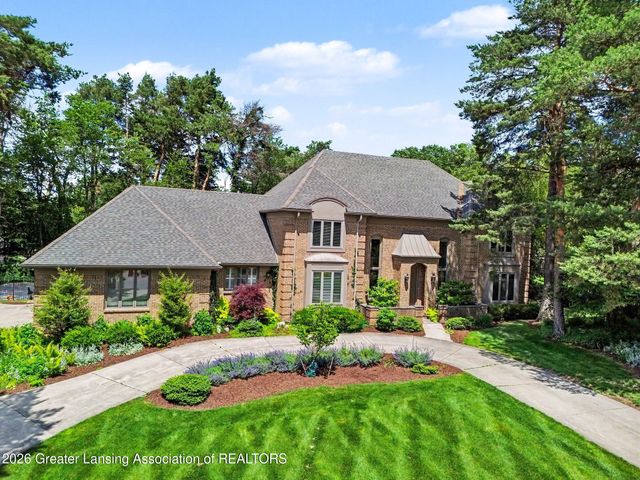 2480 Overglen Court, East Lansing, MI 48823