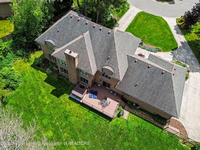 2480 Overglen Court, East Lansing, MI 48823