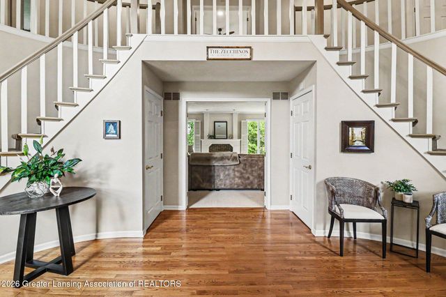 2480 Overglen Court, East Lansing, MI 48823