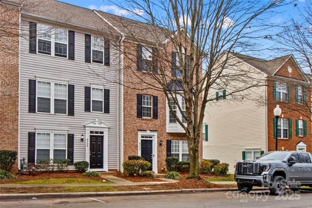 9754 Blossom Hill Drive, Huntersville, NC 28078