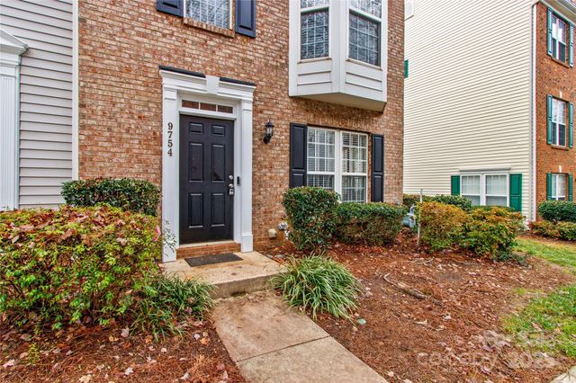 9754 Blossom Hill Drive, Huntersville, NC 28078