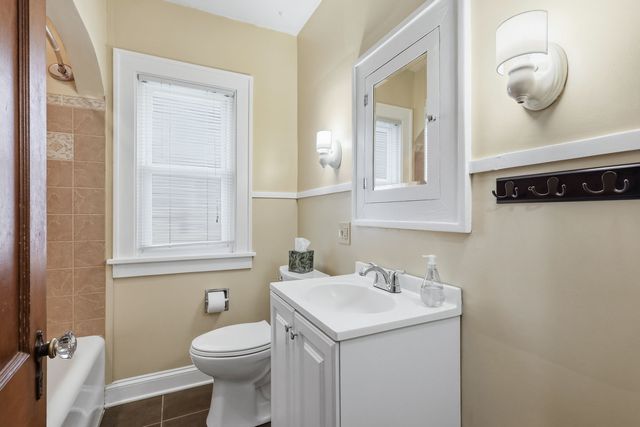 660 E Colorado Street, Davenport, IA 52803