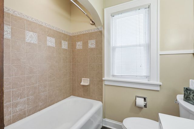 660 E Colorado Street, Davenport, IA 52803