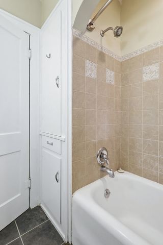 660 E Colorado Street, Davenport, IA 52803