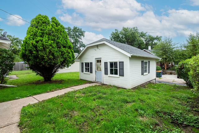 660 E Colorado Street, Davenport, IA 52803