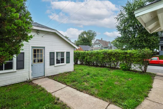660 E Colorado Street, Davenport, IA 52803