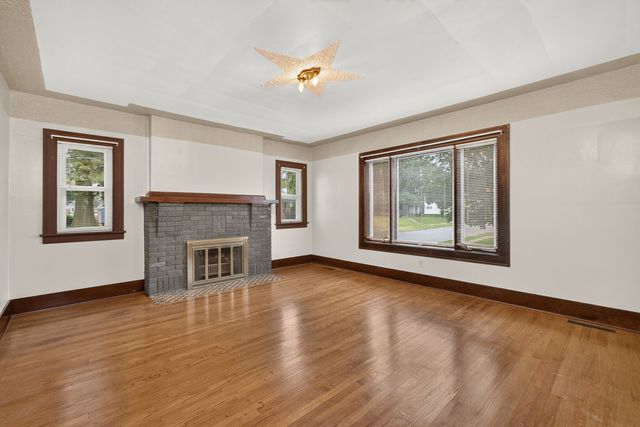 660 E Colorado Street, Davenport, IA 52803