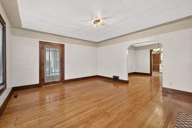 660 E Colorado Street, Davenport, IA 52803