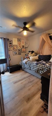 833 S Eastview Drive, Fayetteville, AR 72701