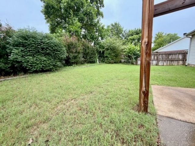 833 S Eastview Drive, Fayetteville, AR 72701