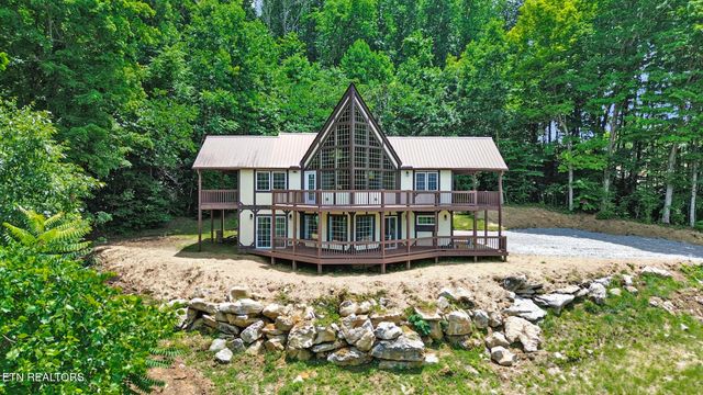 517 Big Sky Rd, Jamestown, TN 38556