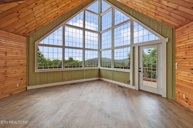 517 Big Sky Rd, Jamestown, TN 38556