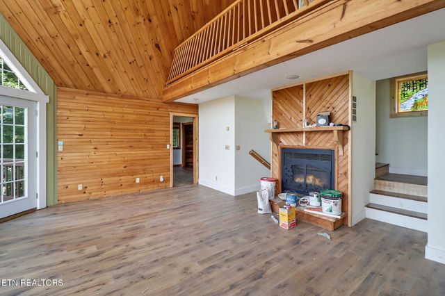 517 Big Sky Rd, Jamestown, TN 38556
