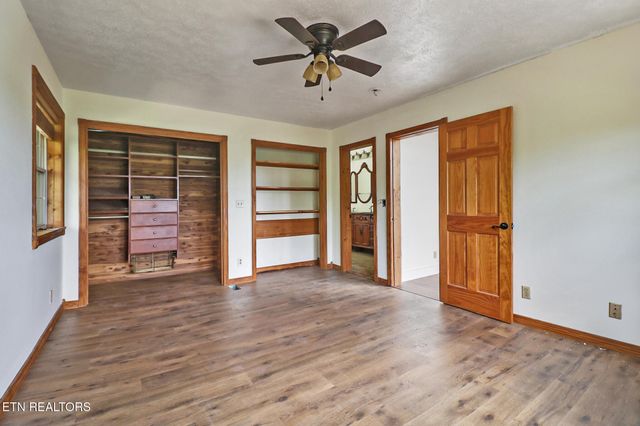517 Big Sky Rd, Jamestown, TN 38556