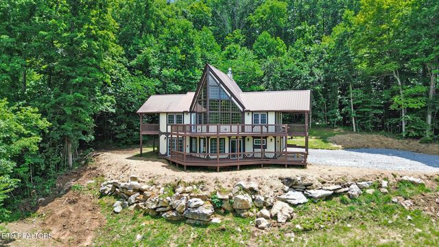 517 Big Sky Rd, Jamestown, TN 38556