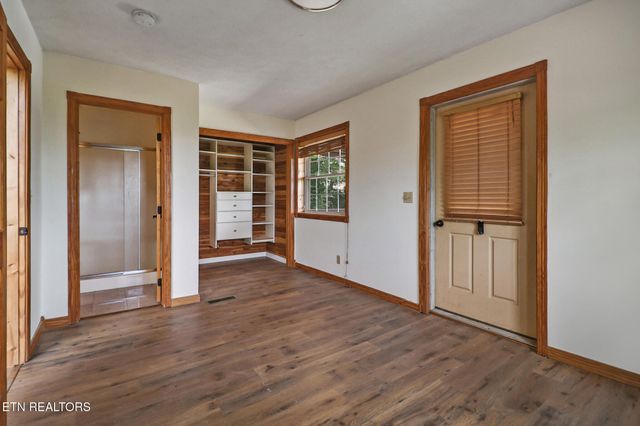 517 Big Sky Rd, Jamestown, TN 38556