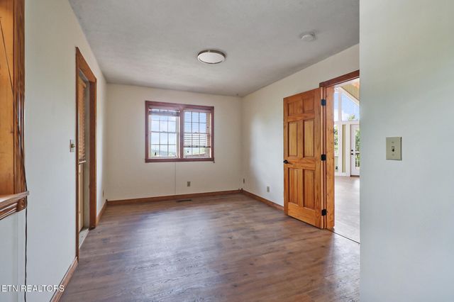 517 Big Sky Rd, Jamestown, TN 38556