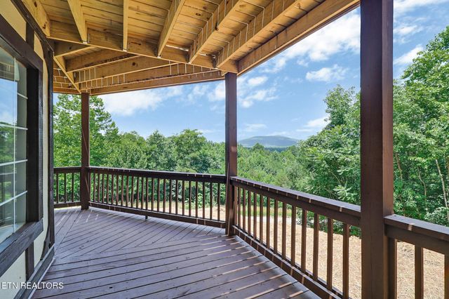 517 Big Sky Rd, Jamestown, TN 38556