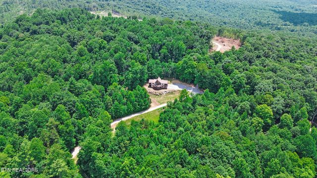 517 Big Sky Rd, Jamestown, TN 38556