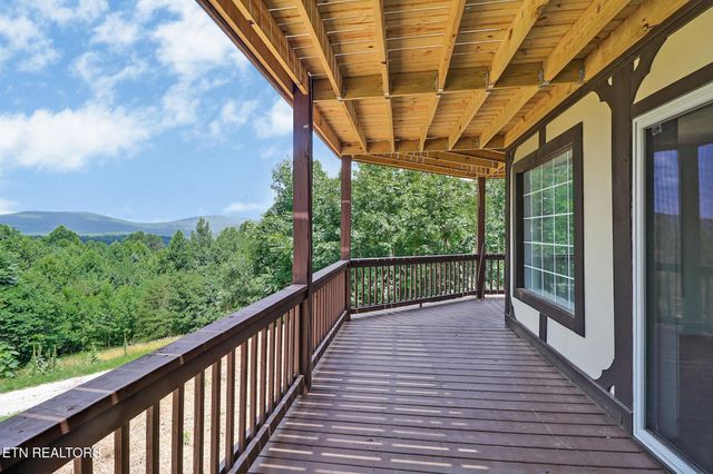 517 Big Sky Rd, Jamestown, TN 38556
