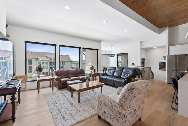 183 S Ciderbluff Ct, Goddard, KS 67052