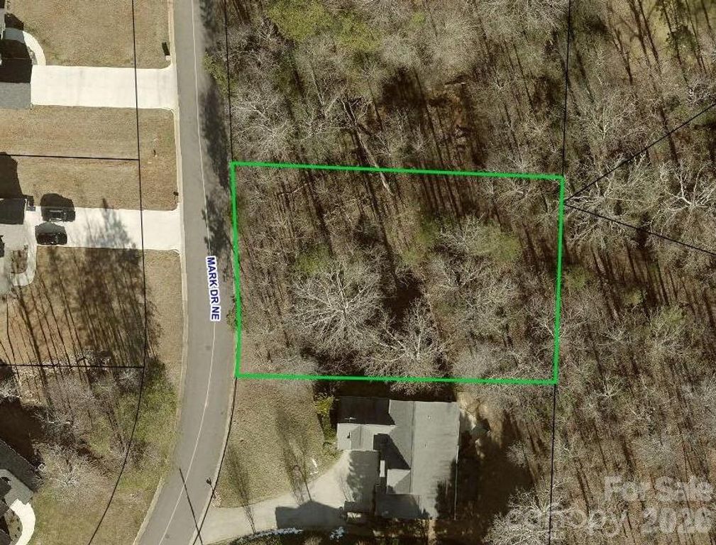 5126 Mark Drive NE, Hickory, NC 28601