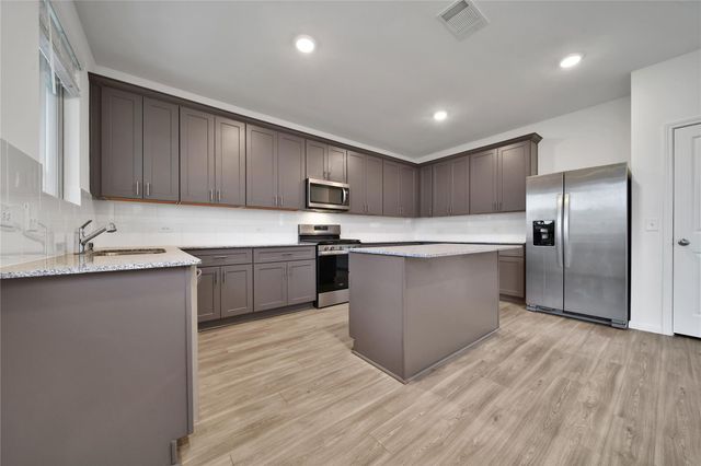 14831 Ash Landing Drive, Conroe, TX 77302