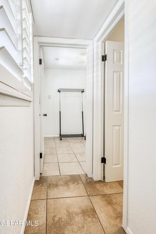 1716 LAZY, El Paso, TX 79902