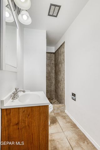 1716 LAZY, El Paso, TX 79902